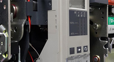 The structure, working principle, use and selection method of plastic case circuit breaker